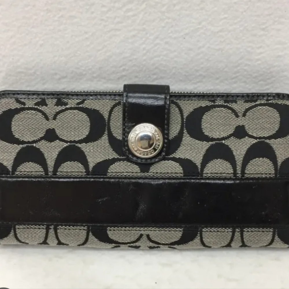 Coach Signature Stripe Accordian Zip Around Wallet,  NWT